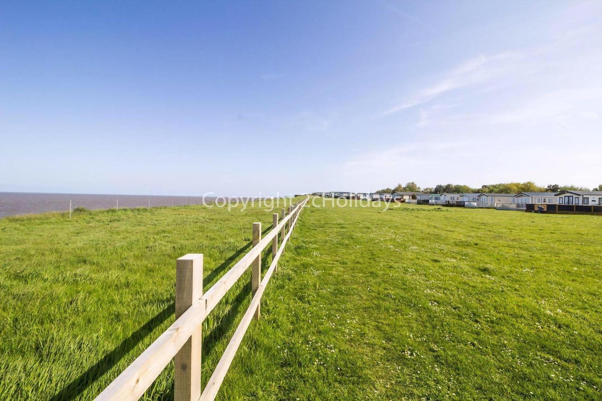 Great 8 Berth Caravan In Norfolk Near To Great Yarmouth Ref 20178Bs 홉톤-온-씨 외부 사진