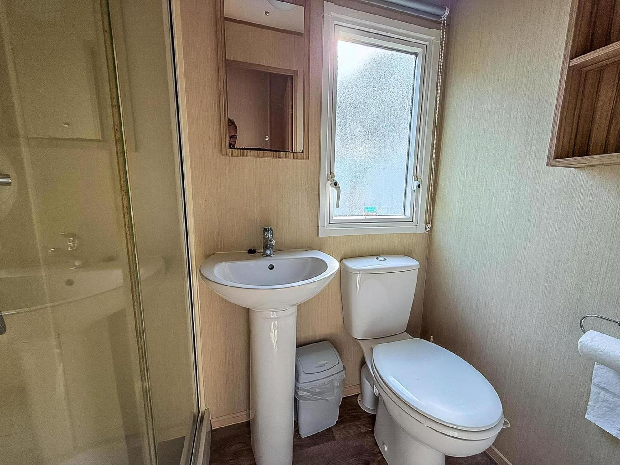 Great 8 Berth Caravan In Norfolk Near To Great Yarmouth Ref 20178Bs 홉톤-온-씨 외부 사진