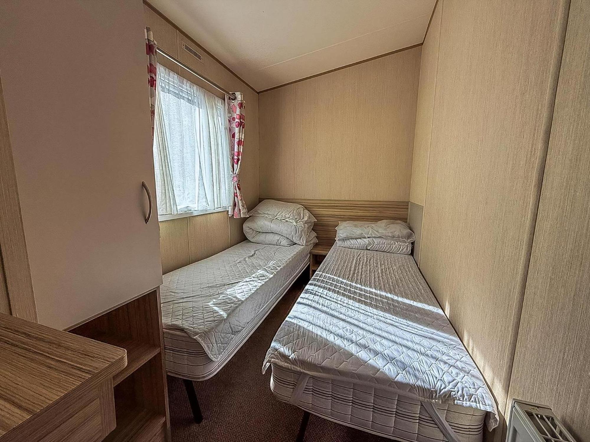 Great 8 Berth Caravan In Norfolk Near To Great Yarmouth Ref 20178Bs 홉톤-온-씨 외부 사진