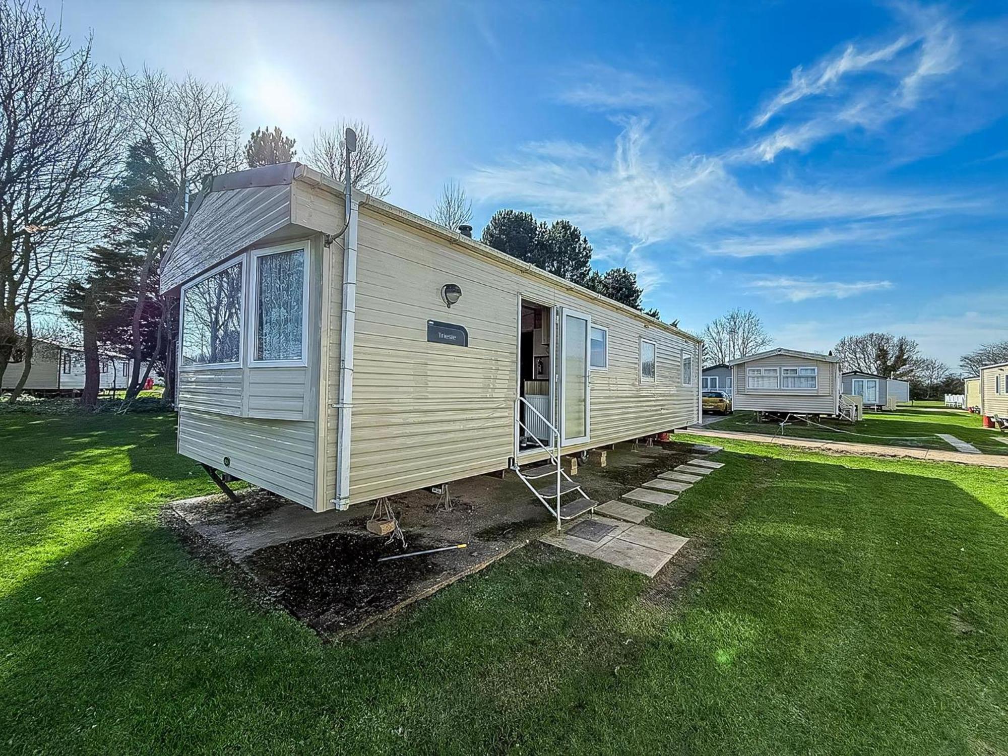 Great 8 Berth Caravan In Norfolk Near To Great Yarmouth Ref 20178Bs 홉톤-온-씨 외부 사진